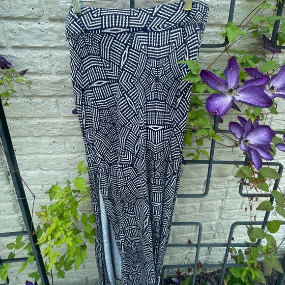 Cool Maxi Skirt w/ Side Slits - Picture 2 of 10